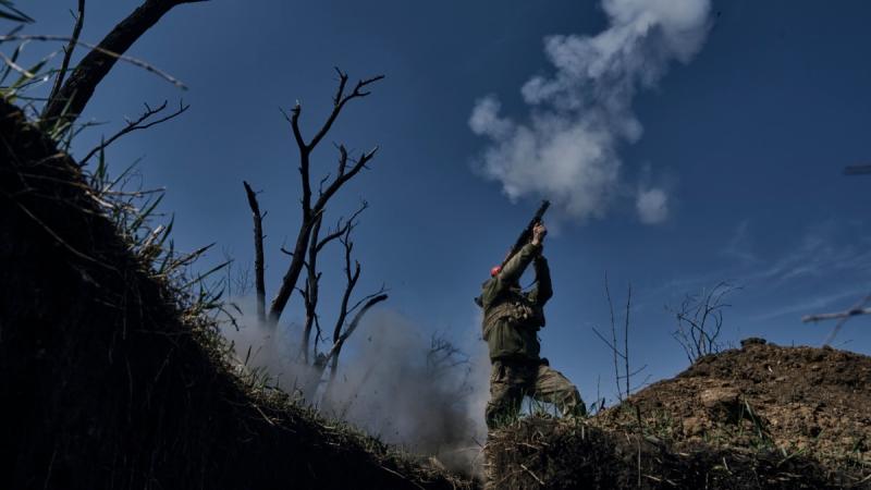 Генеральний штаб Збройних сил України повідомляє, що сьогодні на фронті найактивніші бойові дії відбуваються в районі Курахового, де триває 17 зіткнень.