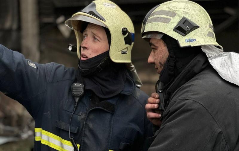 У Миколаєві спалахнули пожежі в житлових будинках, - повідомляє ОВА.